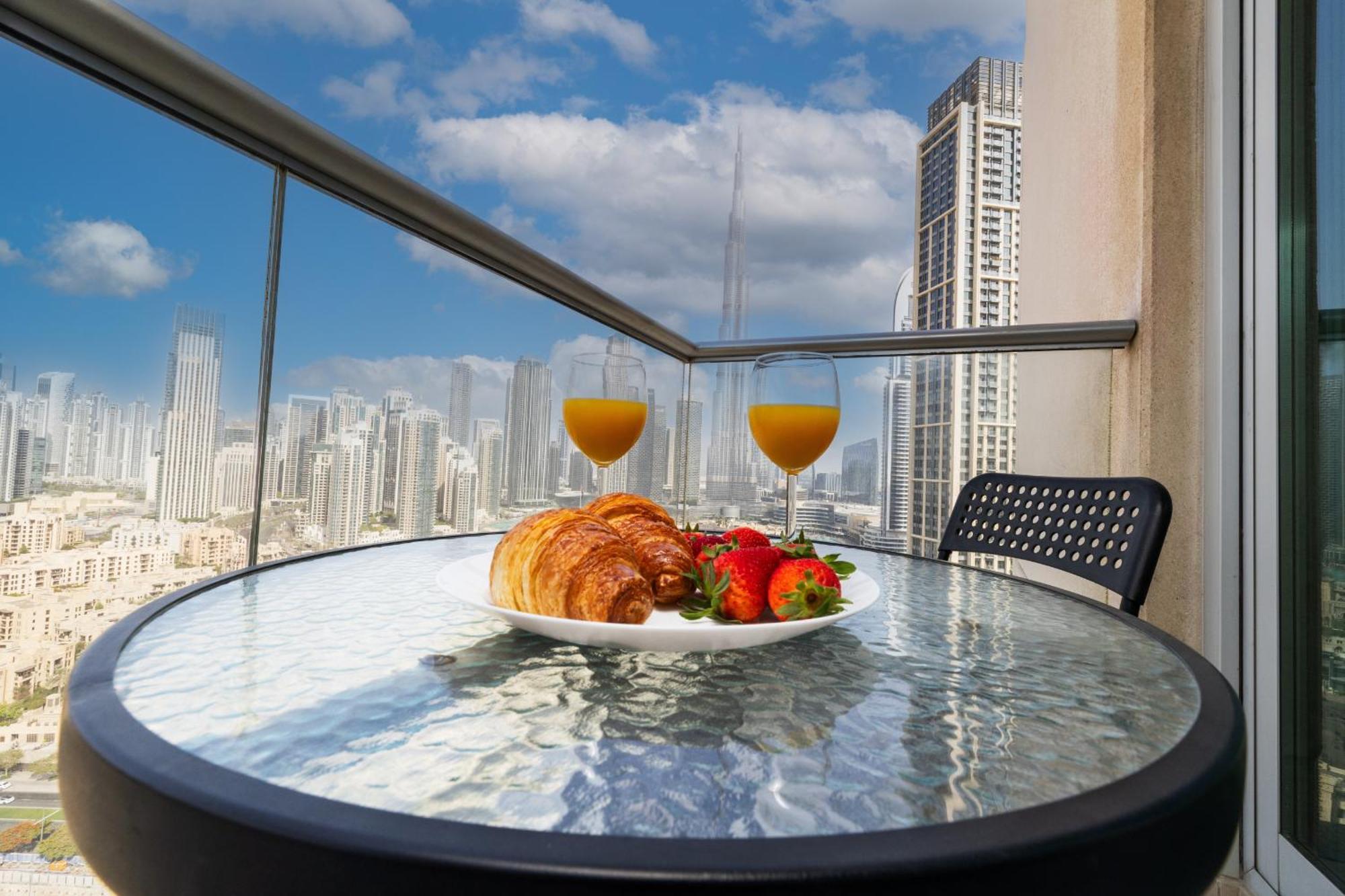 Upgraded Apartment With Stunning Burj Khalifa View Dubaj Zewnętrze zdjęcie